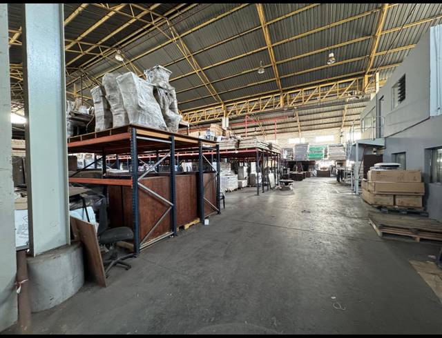 16,000M² WAREHOUSE TO LET IN INDUSTRIA WEST